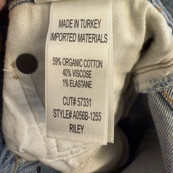 AGOLDE Riley Ripped Super High Waist Crop Straight Leg Jeans in Whiplash - Picture 13 of 13